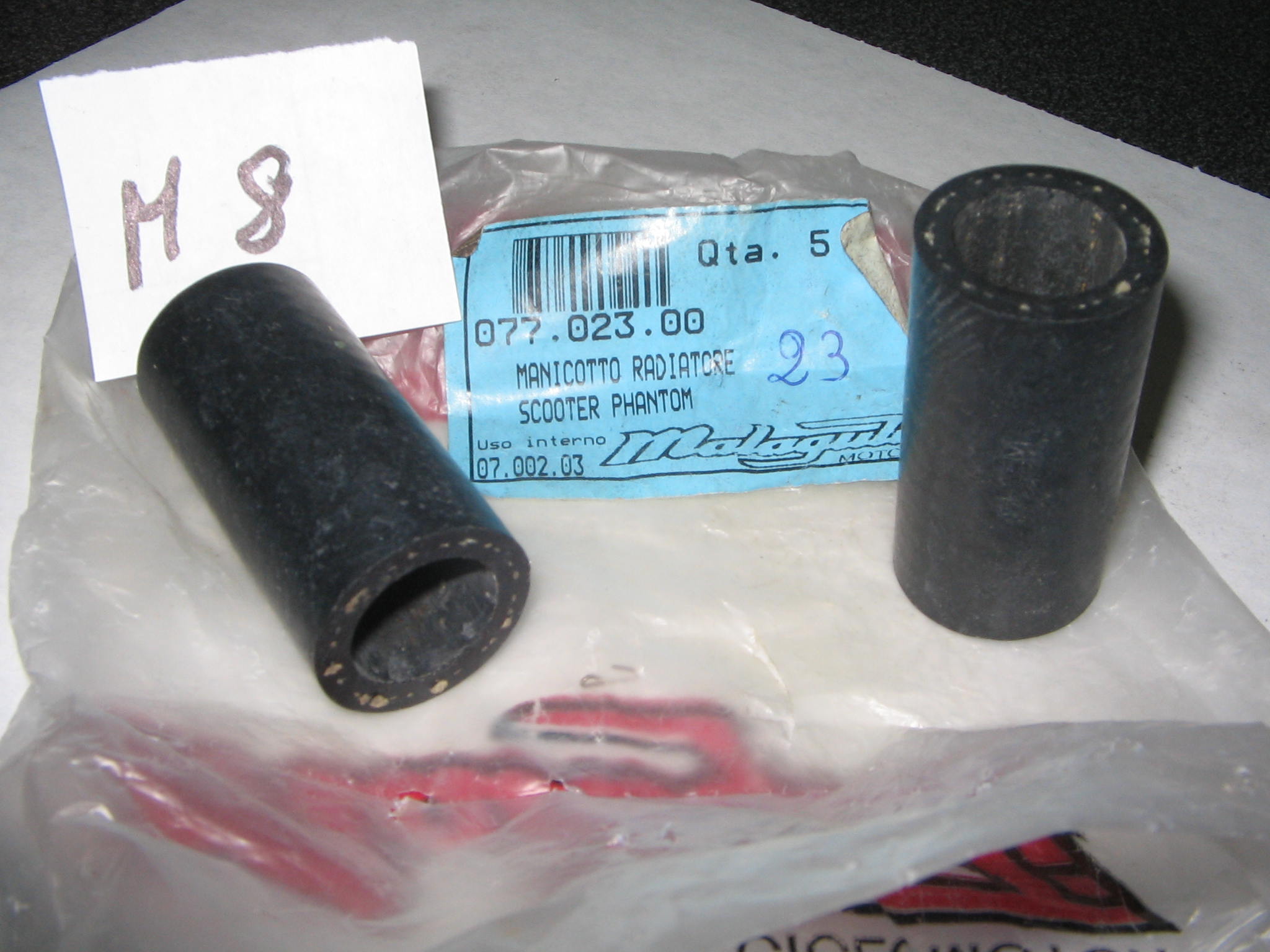 MALAGUTI F12 COPPIA MANICOTTO RADIATORE N.10022
